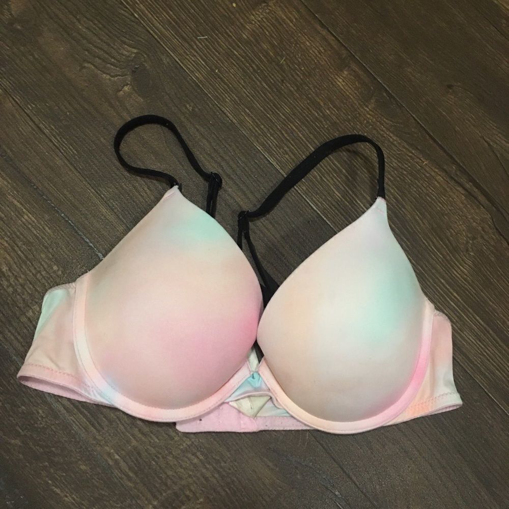 Victoria’s Secret rainbow wear everywhere 34C bra